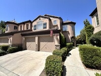 Building Photo - Discover the Essence of Luxury Living in V...