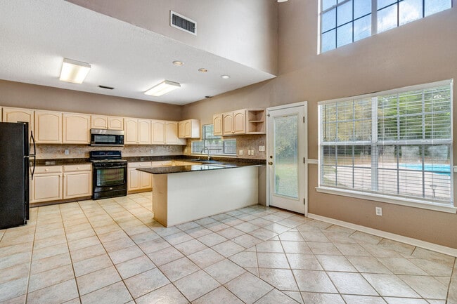 Building Photo - 211 Natures Trail Ct NW