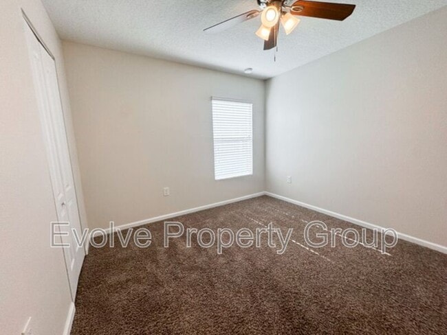 Building Photo - 119 Fairway Ct