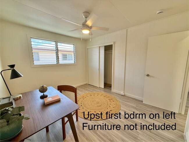 Building Photo - Modern two story Kaimuki home - all new ki...
