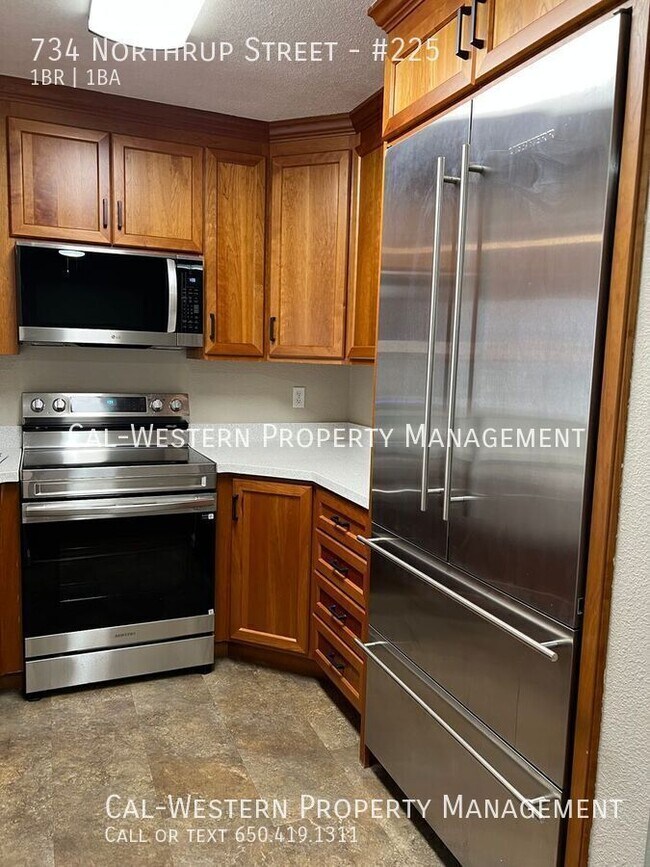 Building Photo - 734 Northrup St