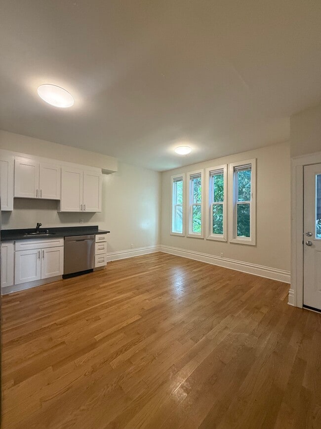 Building Photo - 646 Natoma St