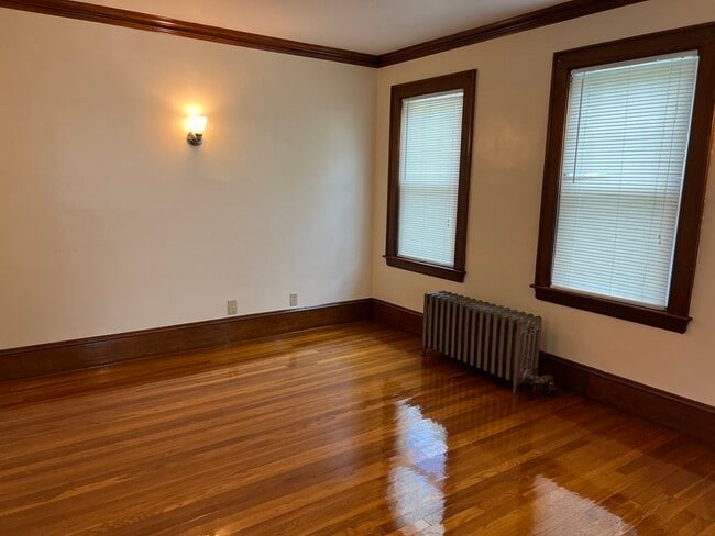 Building Photo - 277 Lexington St