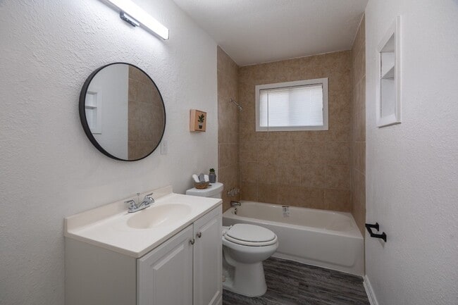 Building Photo - 4901 Richfield Ln