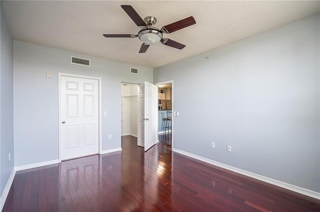 Building Photo - 2421 NE 65th St