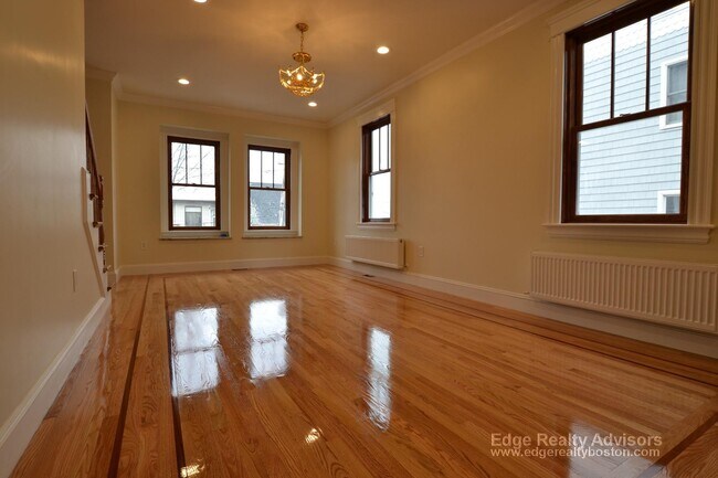 Building Photo - 38 Gerrish St