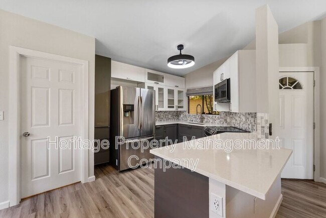 Building Photo - 6715 Hickory Springs Dr