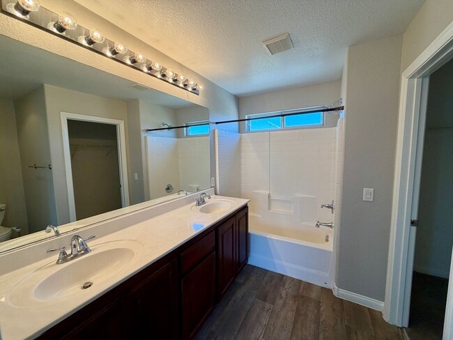 Building Photo - 3 story in Silverado Ranch