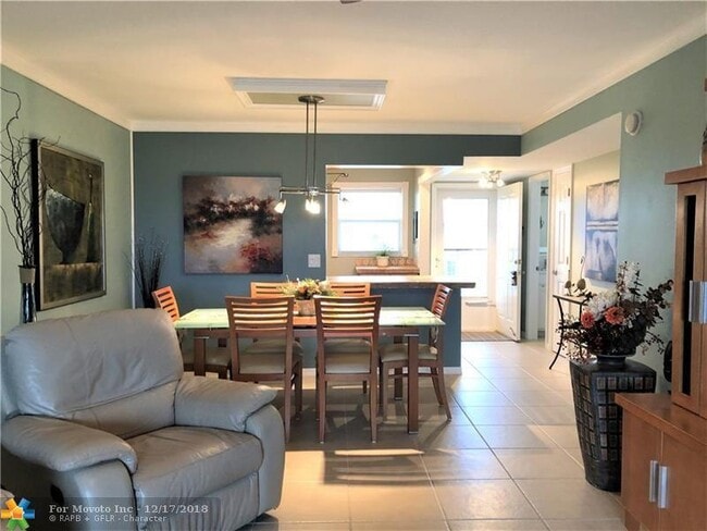 Building Photo - 2515 NE 1st Ct