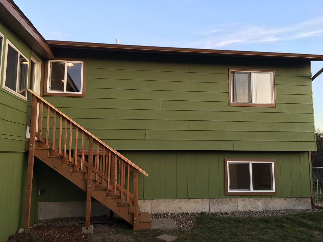 Rear entry with newly built stairs. - 901 Montana St