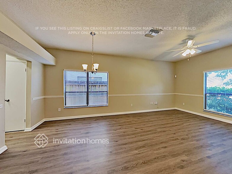 Building Photo - 591 Holbrook Cir