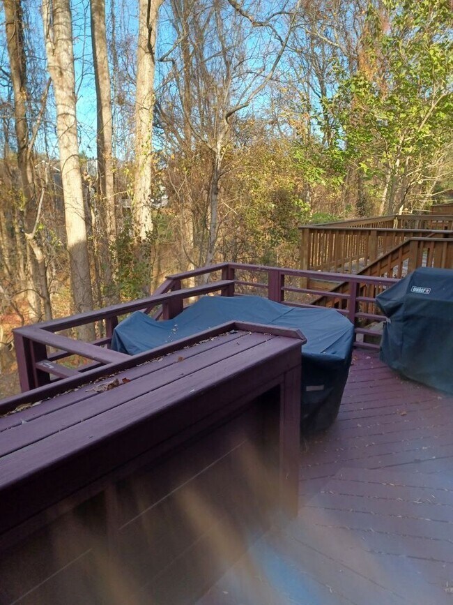 Building Photo - 8028 Valleys Crest Ct
