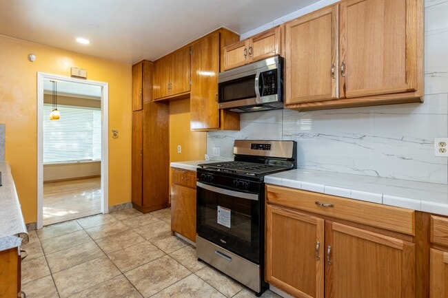 Building Photo - 1312 Telegraph Ave