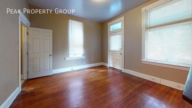 Building Photo - 2212 W Clifton Ave