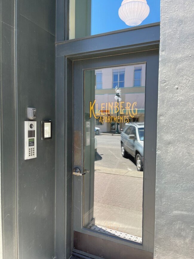 Building Photo - *The Kleinberg Building*