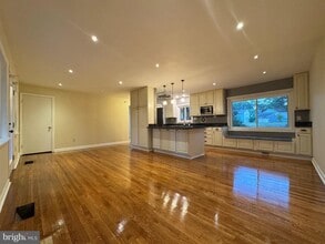 Building Photo - 2612 Sigmona St