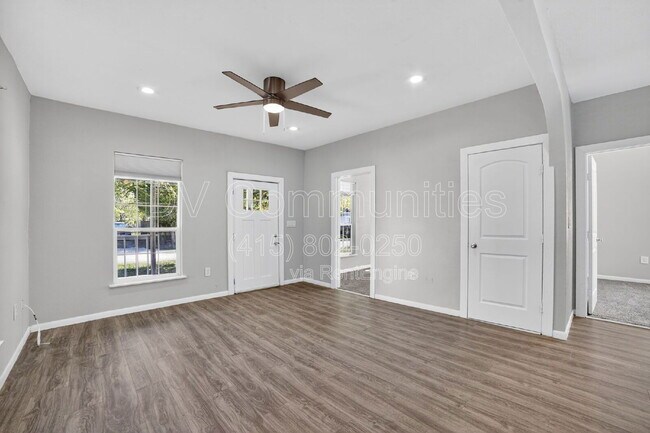 Building Photo - 3916 2nd St