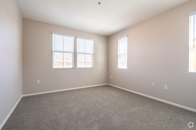 2BR, 2BA - 1112SF - BEDROOM 2 - College Park Apartments