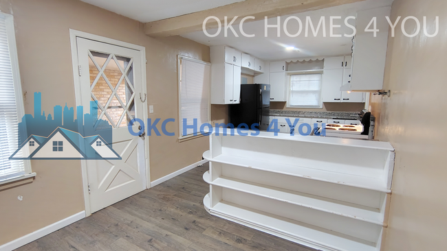 Building Photo - 3 Bedroom, 1 Block South of UCO