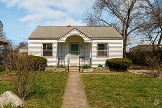 Building Photo - 720 Sheldon Ave