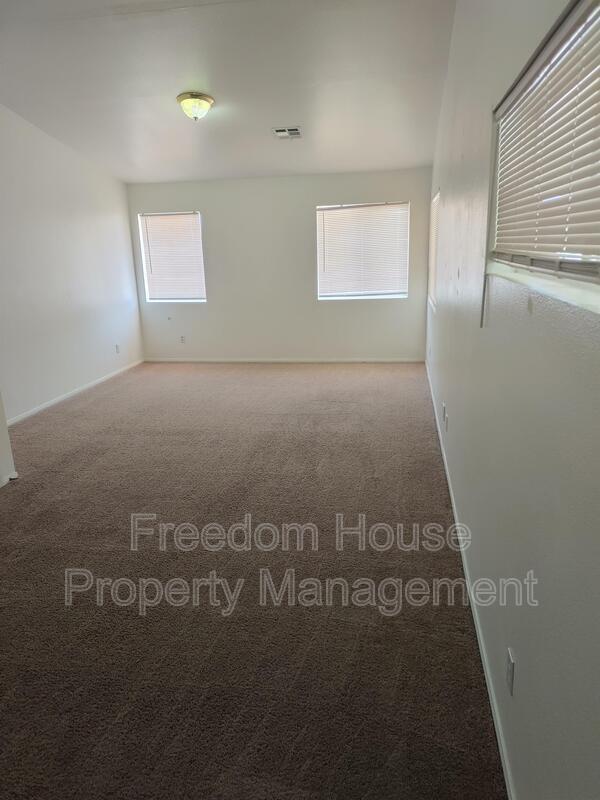 Building Photo - 2341 E Calvada Blvd