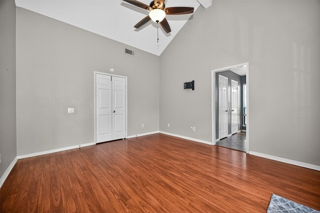 Building Photo - 6107 Howland Ct