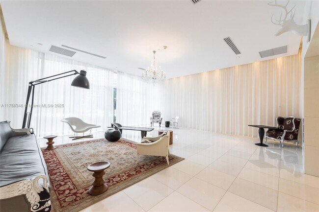 Building Photo - 495 Brickell Ave