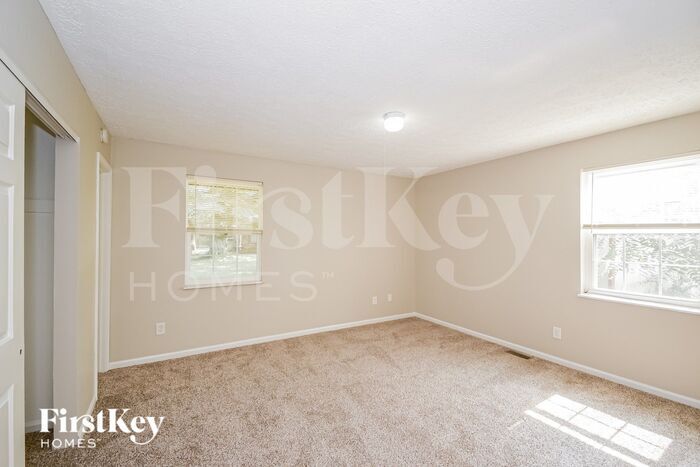 Building Photo - 6811 Shelley Ct