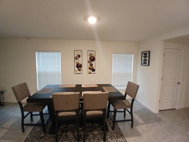 Dinning area - 8602 SW 46th Ave