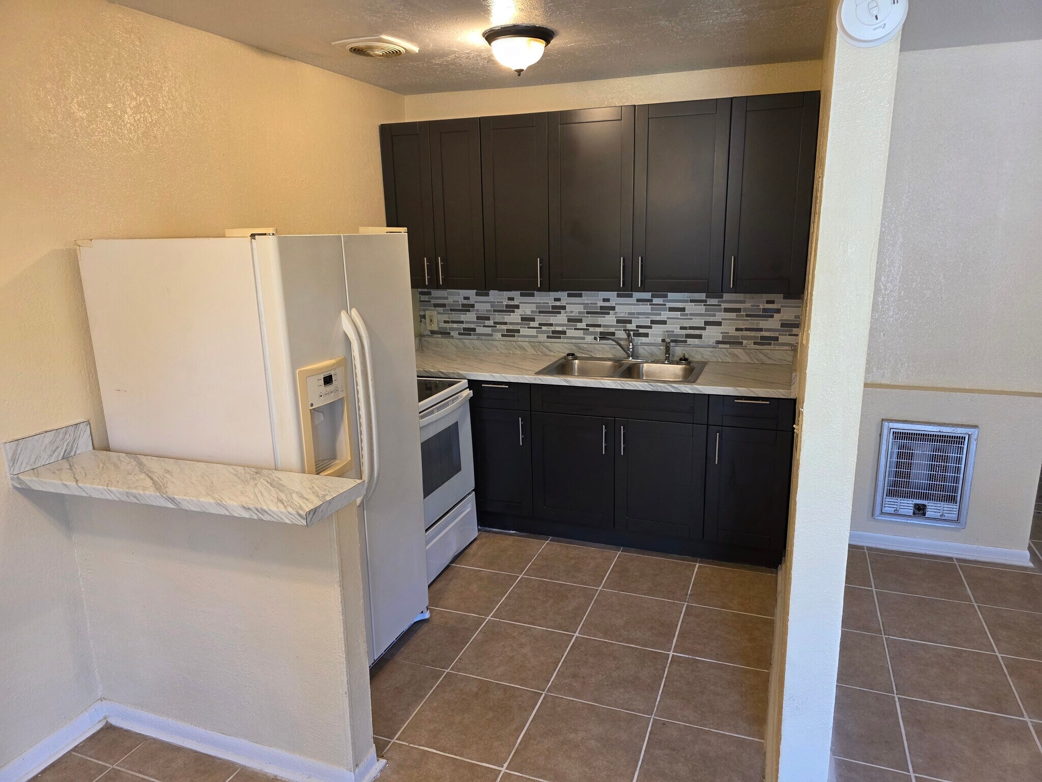 Kitchen - 7217 Bailey Ct