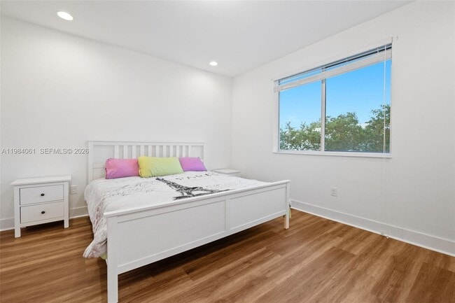 Building Photo - 2641 NE 212th Terrace