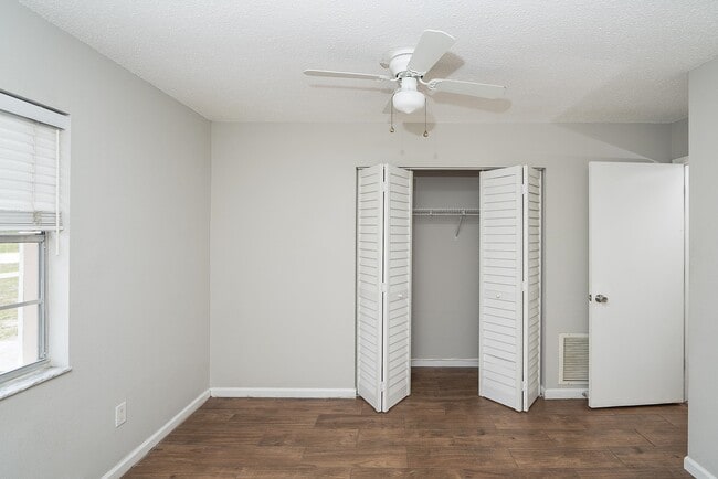 Building Photo - 1040 Dorado Dr