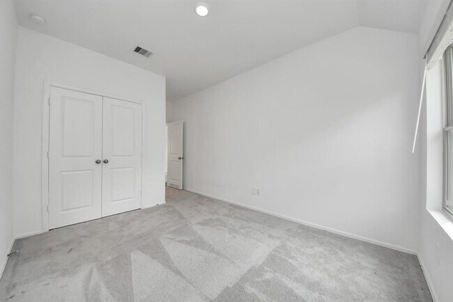 Building Photo - 1351 Antigua Dr