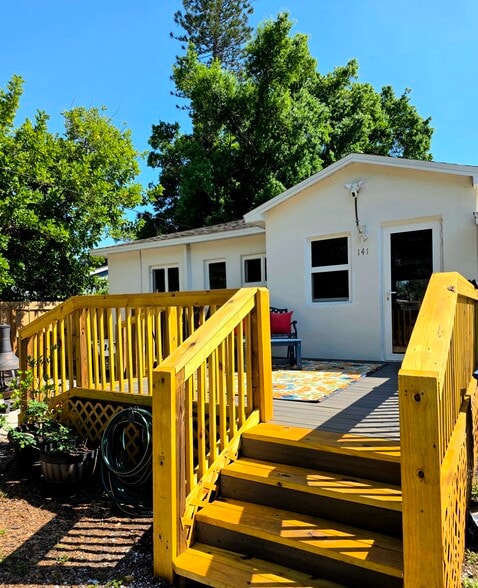 Building Photo - 141 40th Ave NE