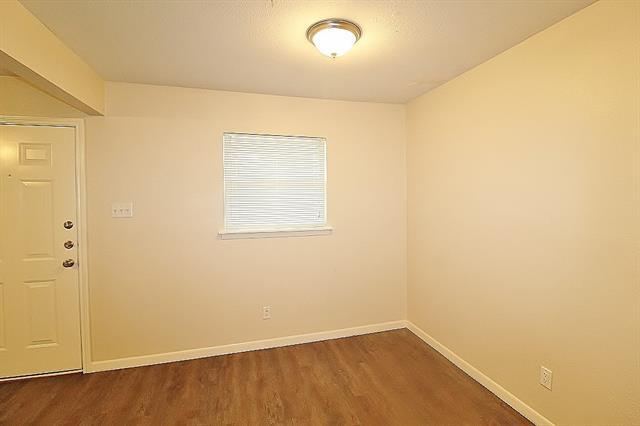 Building Photo - 1110 S Hall St