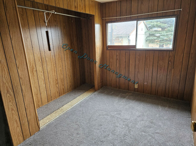 Building Photo - 1360 Joy Ln