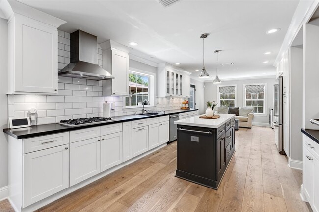 Building Photo - 27122 E Lana Ln