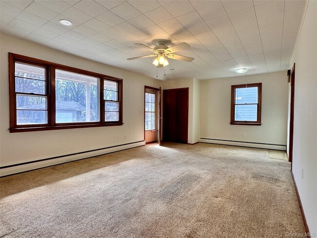 Building Photo - 10 Smith St