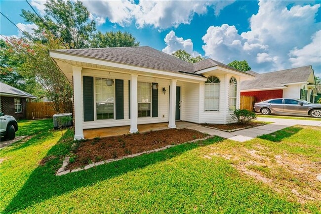 Building Photo - 957 Wesley Ave