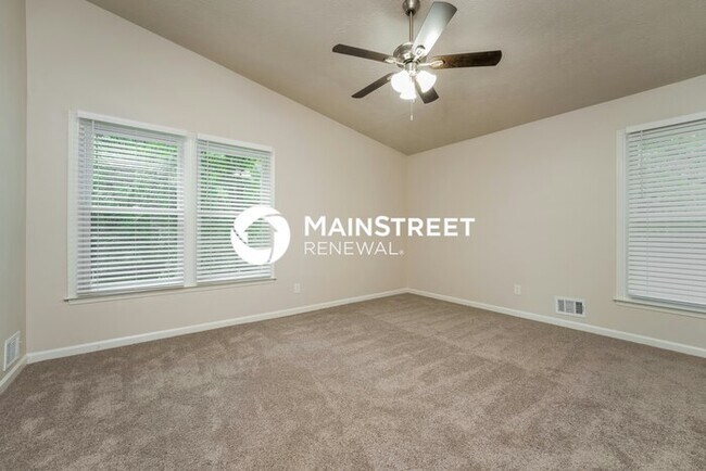 Building Photo - 4 Bedroom Pet-Friendly Home in STONE MOUNTAIN, GA with Main Street Renewal
