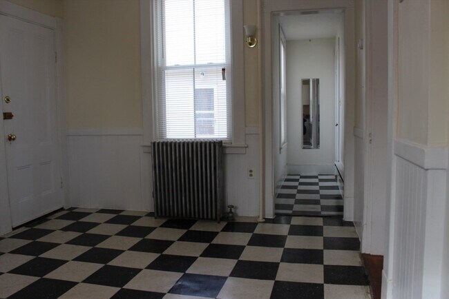 Building Photo - 121 Winter St