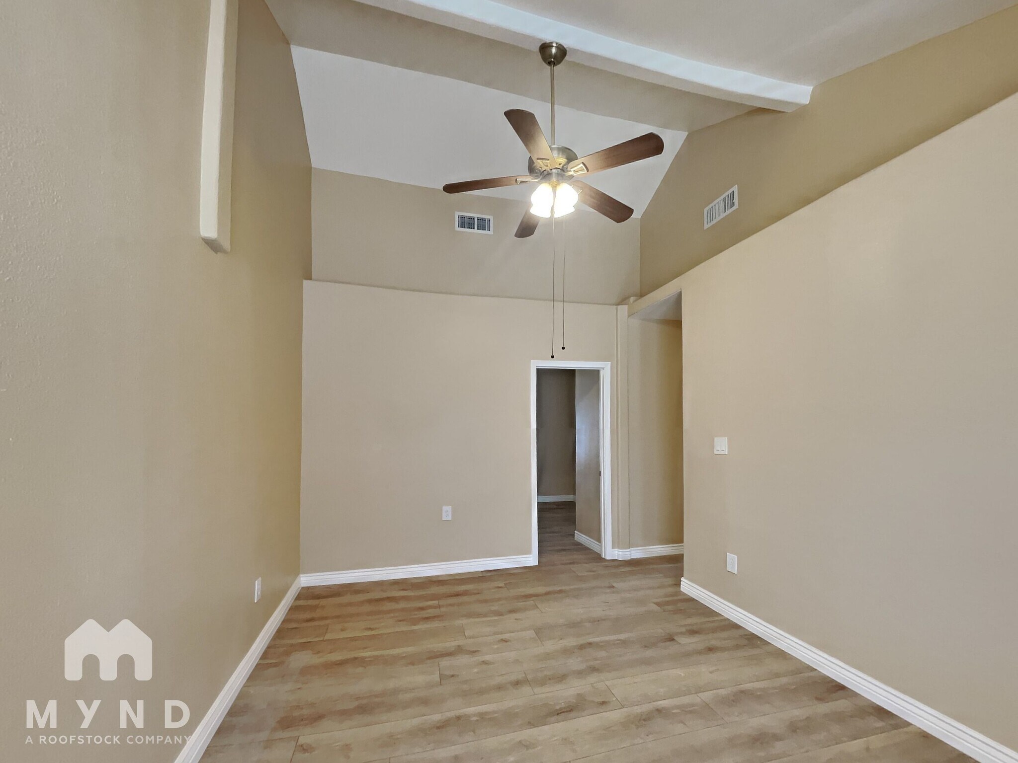 Building Photo - 271 Dakota St