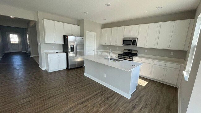 Building Photo - 17195 Seaboard Pl