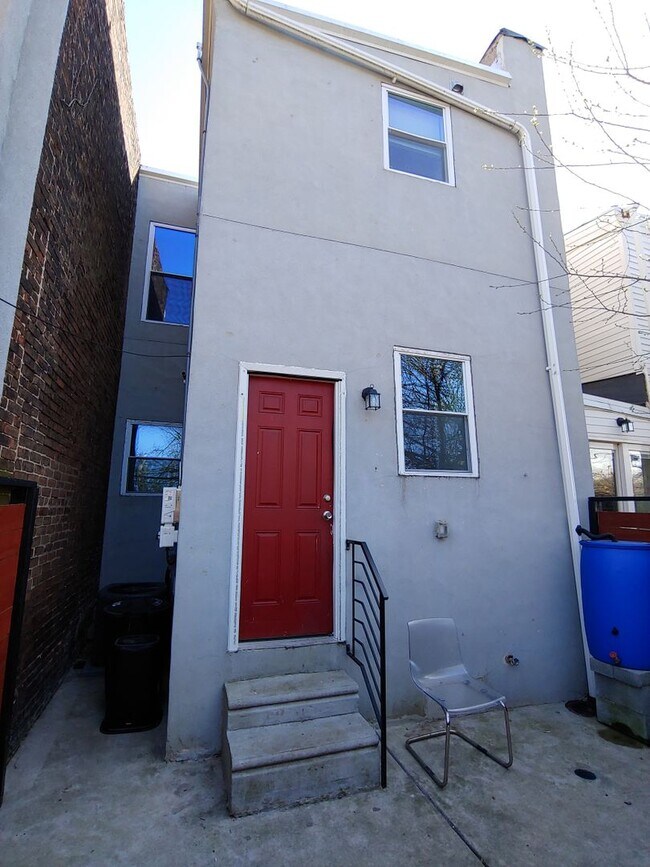 Building Photo - Grays Ferry-Modern South Philadelphia