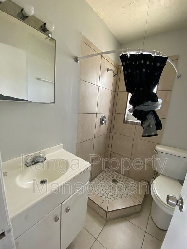 Building Photo - 1497 W 34th St