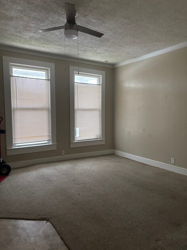 Living Room - 963 Switzer Ave