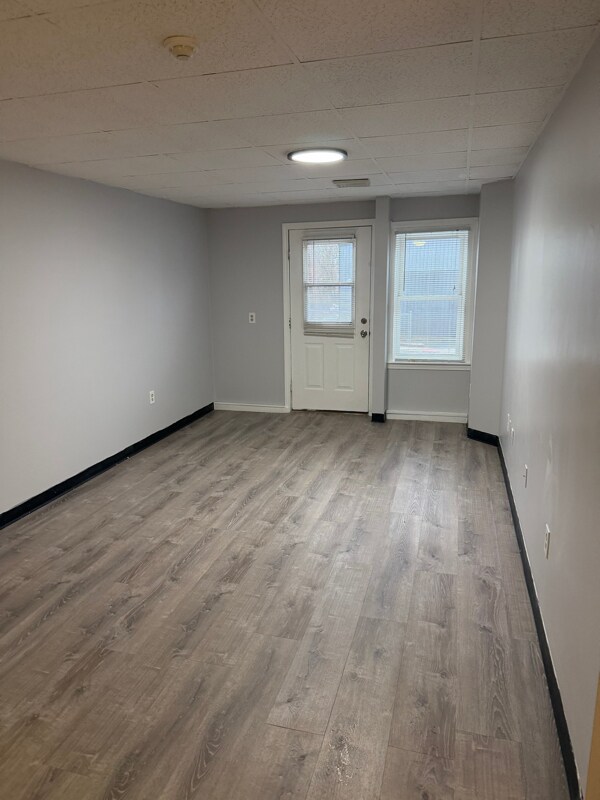 Building Photo - 12 S Main St