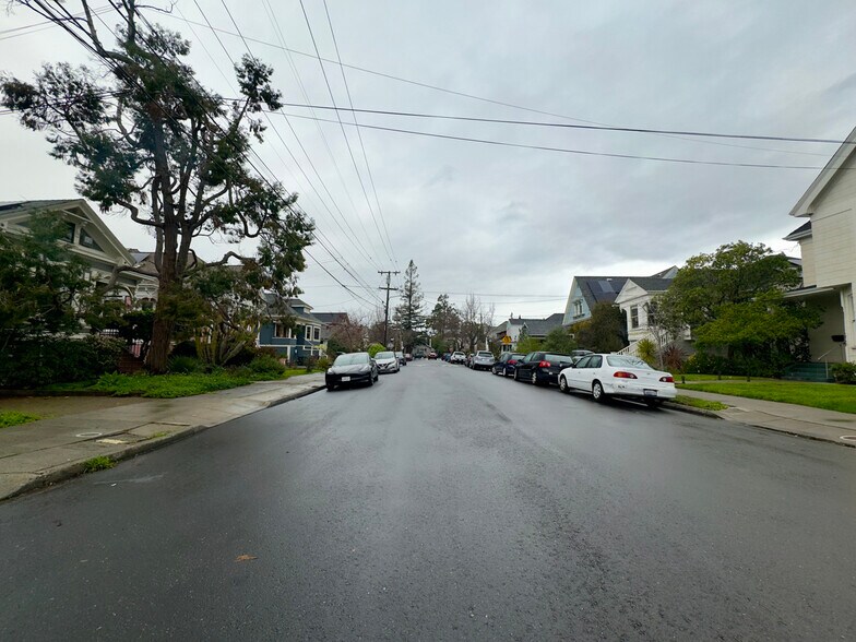 Building Photo - 6501 Raymond St