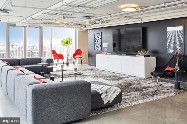 Building Photo - 1110 23rd St NW