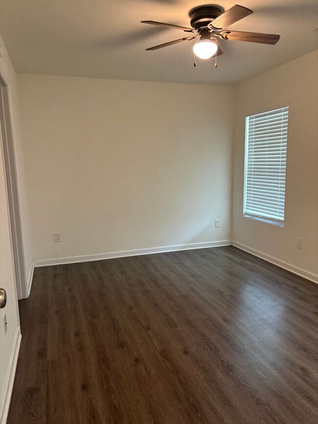 Building Photo - Ranch home in Charlotte , NO HOA